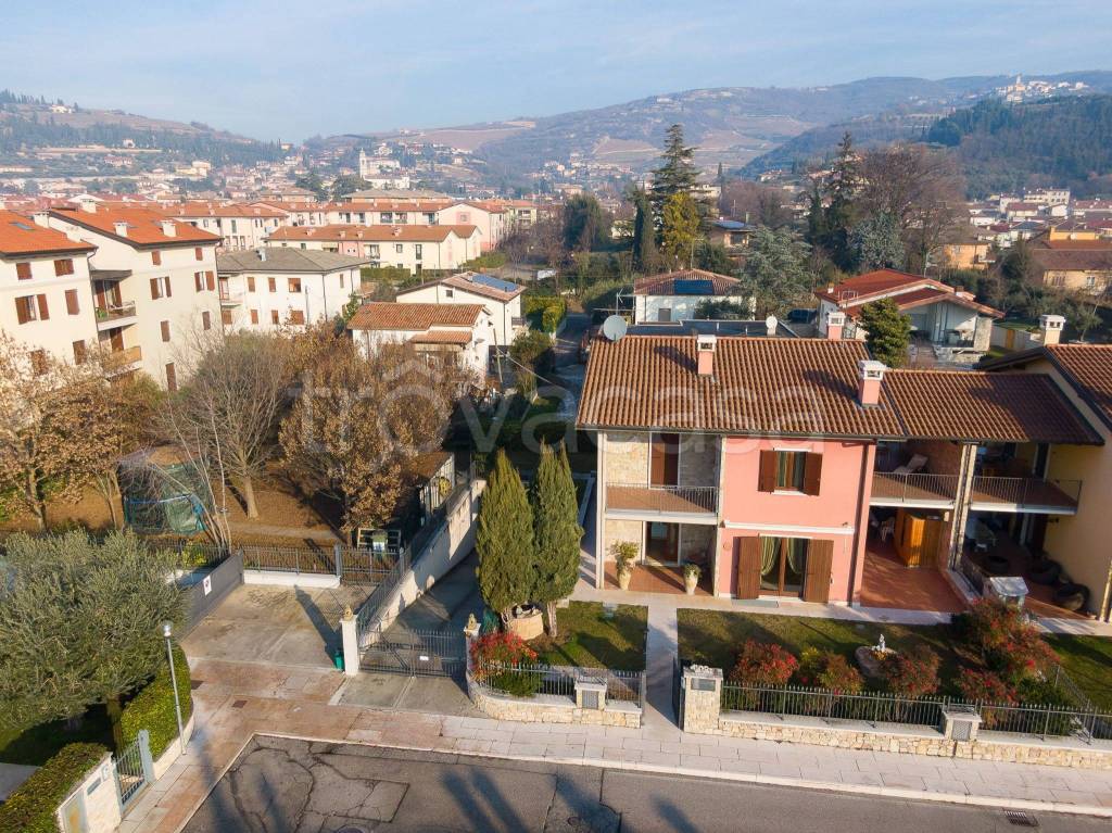Villa in vendita a Sant'Ambrogio di Valpolicella