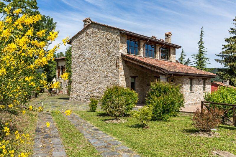 Villa in vendita a Varsi località Golaso Chiesa Vecchia, 209