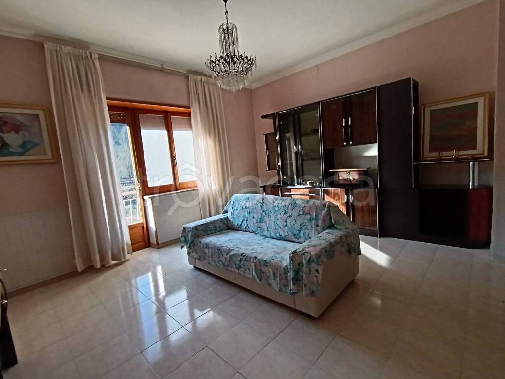 Appartamento in vendita a Valmontone via Casilina