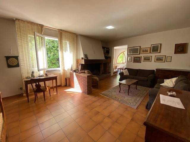 Appartamento in vendita a Castelnovo ne' Monti via Morandi