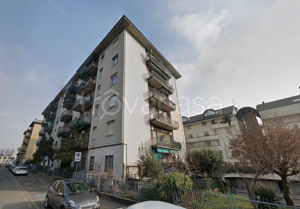 Appartamento all'asta a Mariano Comense via Isonzo, 86