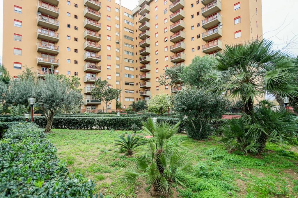 Appartamento in vendita a Palermo via dei Fiori