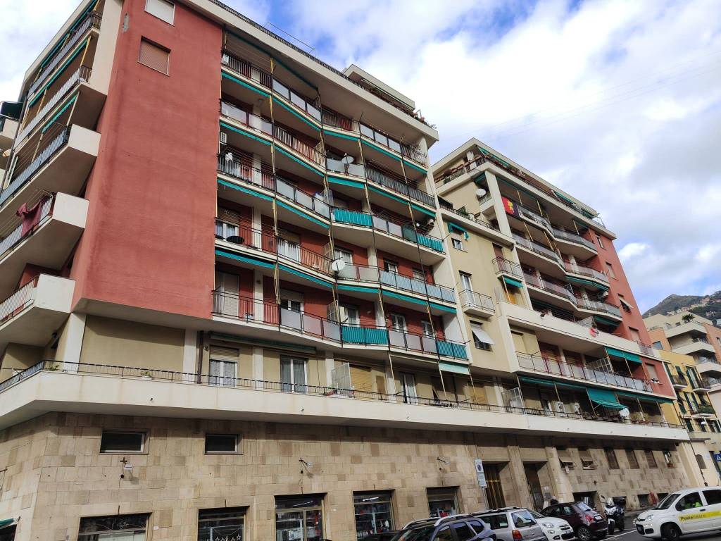 Appartamento in vendita a Bogliasco via Camillo Benso di Cavour