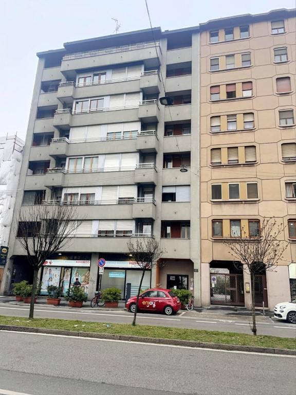 Appartamento in vendita a Milano viale Monza, 125