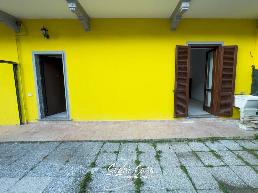 Appartamento in vendita a Varallo Pombia via Motto