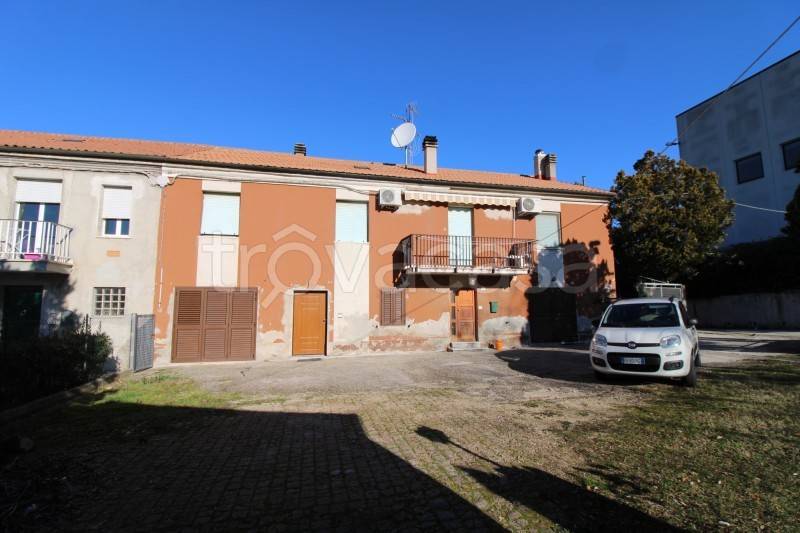 Colonica in vendita a San Marcello via Melano, 2