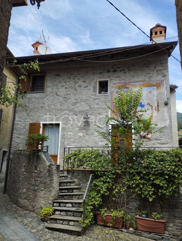 Casa Indipendente in in vendita da privato a Gera Lario via Malcantone, 11