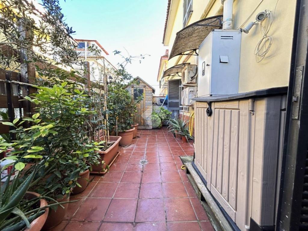 Appartamento in vendita a Giugliano in Campania viale dei Pini Nord, 24