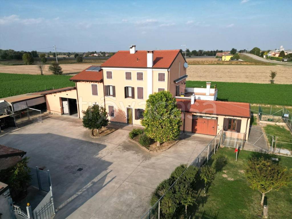 Villa Bifamiliare in vendita a Villa Bartolomea