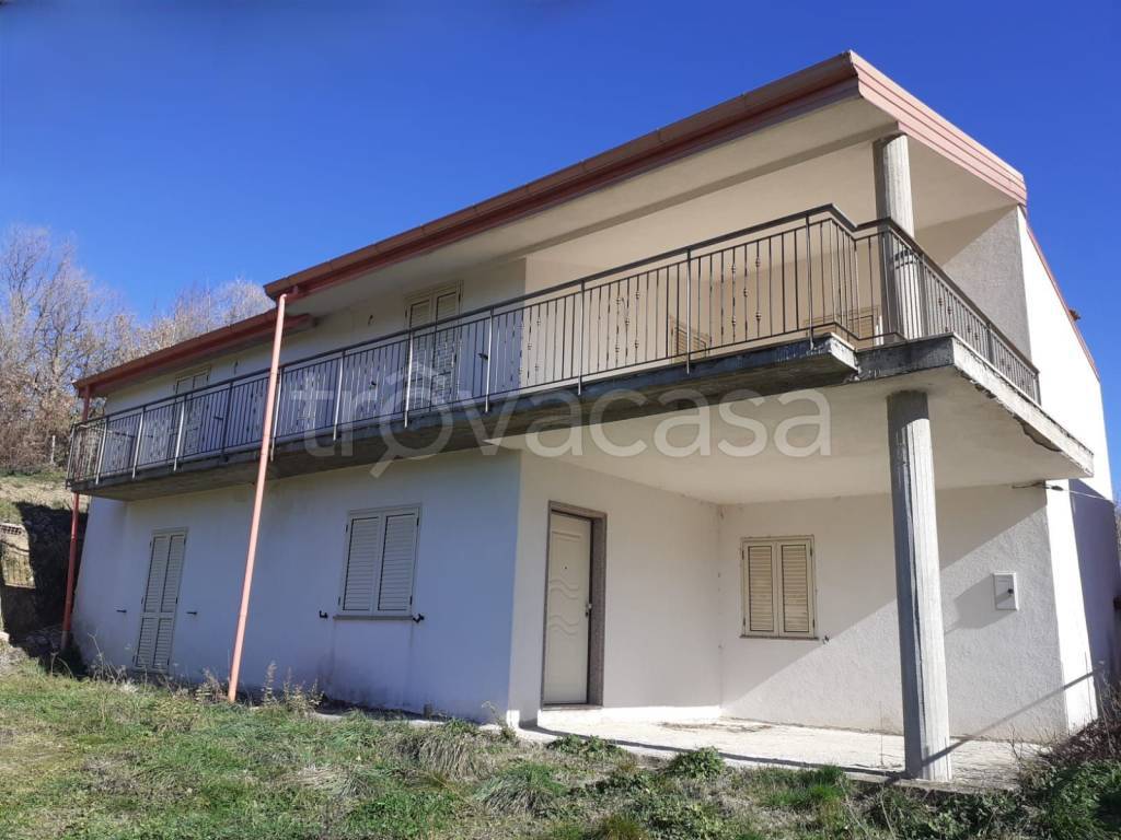 Villa Bifamiliare in in vendita da privato ad Acri via Santa Zaccheria, 00