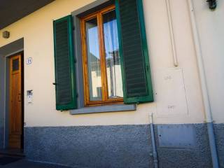 Casa indipendente in in vendita da privato a prato via aspromonte, 19