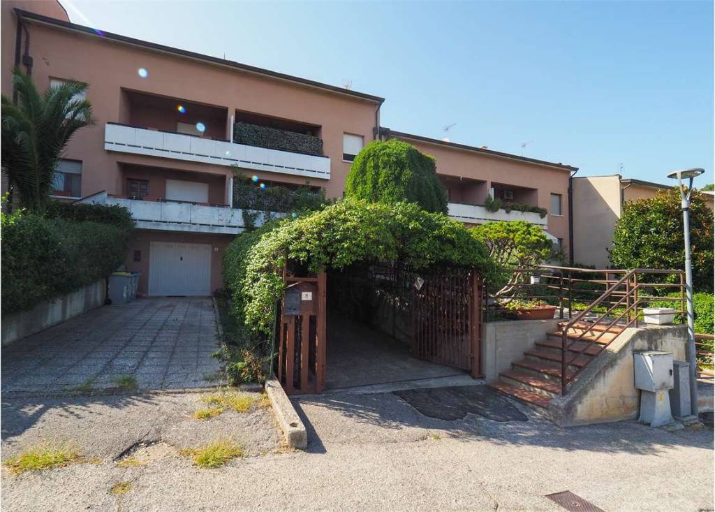 Villa a Schiera in vendita a Perugia via fiorentini, 8
