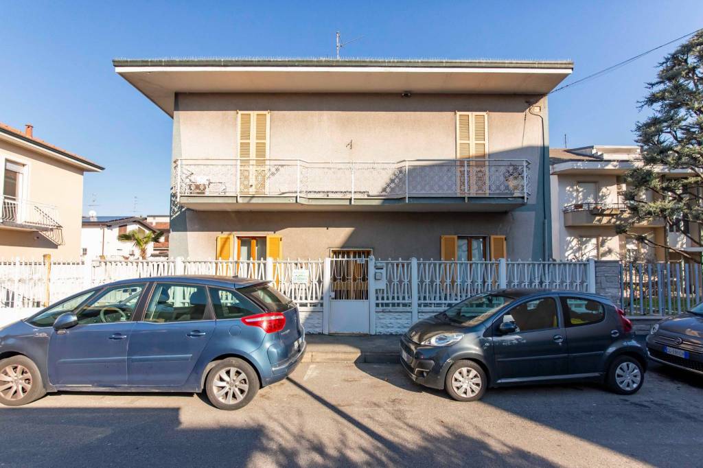 Villa Bifamiliare in vendita a Lainate viale e. Villoresi, 16
