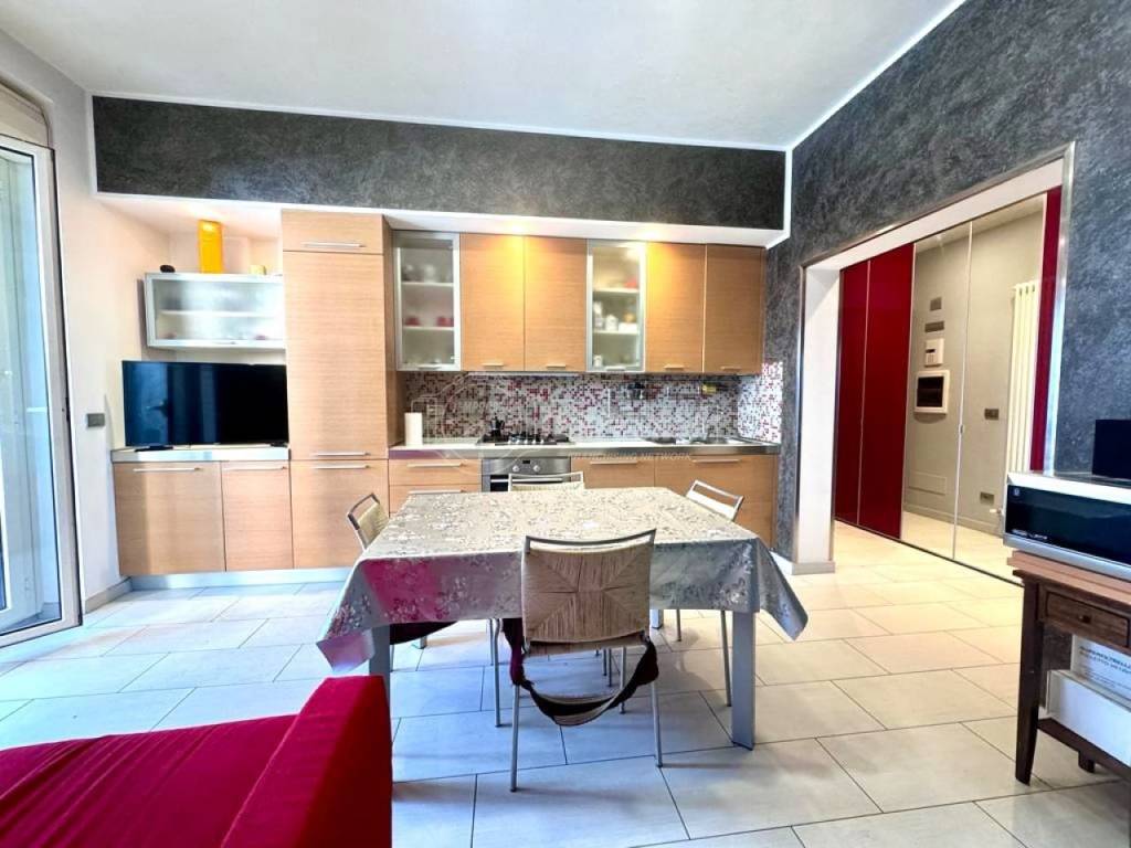 Appartamento in vendita a San Benedetto del Tronto via Clara Maffei 42