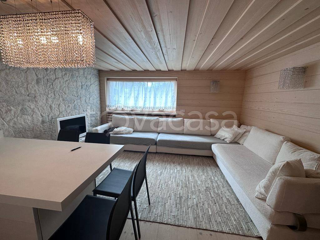 Appartamento in vendita a Cortina d'Ampezzo frazione Alverà, 131