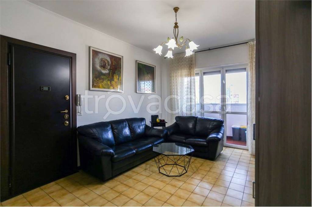 Appartamento in vendita a Milano via Sella Nuova , 10