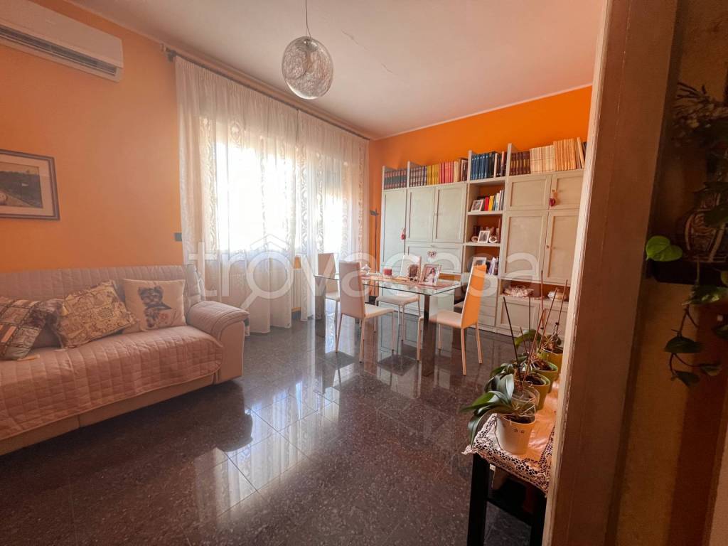 Appartamento in vendita a Pescara via Felice Barnabei, 36