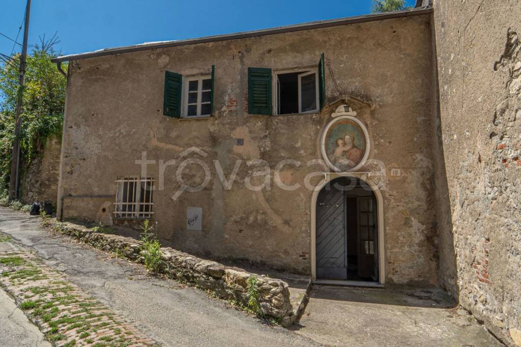 Villa in vendita a Genova via Romana della Castagna