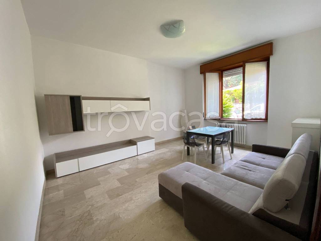 Appartamento in vendita a Legnano via Stelvio, 2