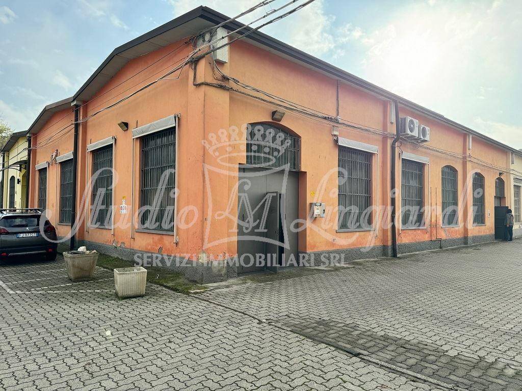 Capannone Industriale in vendita a Lodi via Lodivecchio