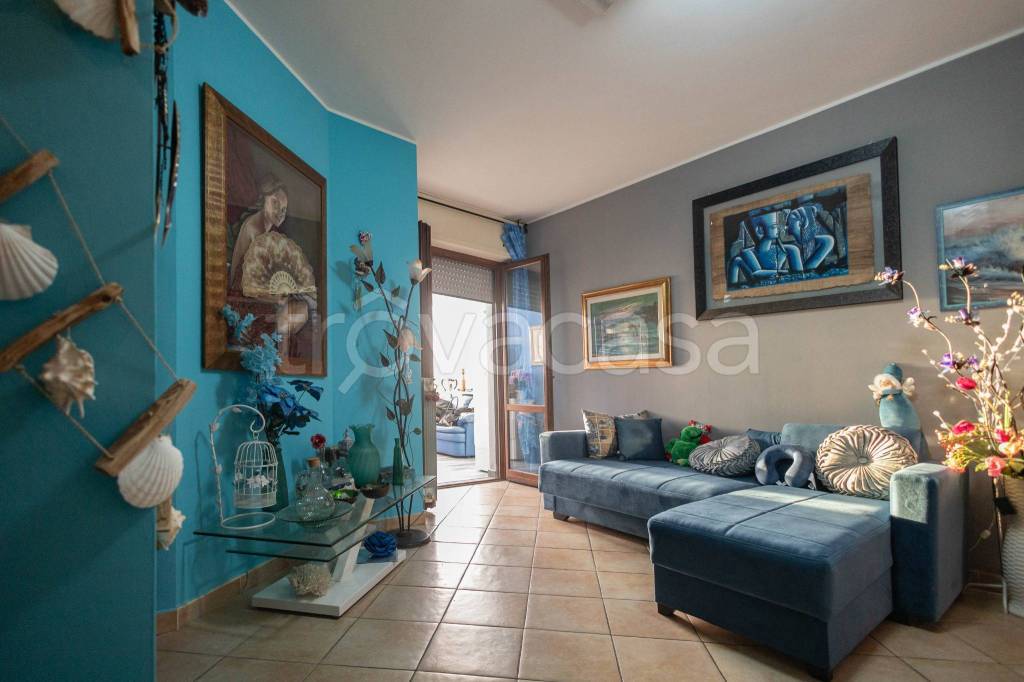 Appartamento in vendita a Latina via del Biancospino, 21
