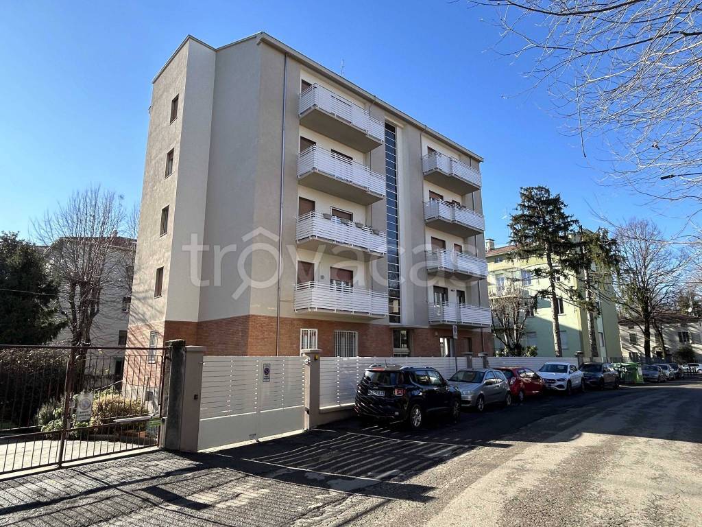 Appartamento in in vendita da privato a Parma via Monte Bardone, 24