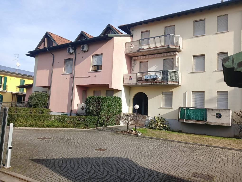 Appartamento in vendita a Orzinuovi via Verolanuova