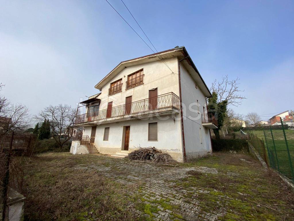 Villa in vendita a Rivodutri via Micheli Gabriele