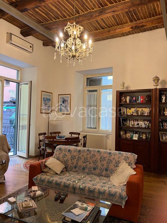 Appartamento in vendita a Napoli vico Monteroduni
