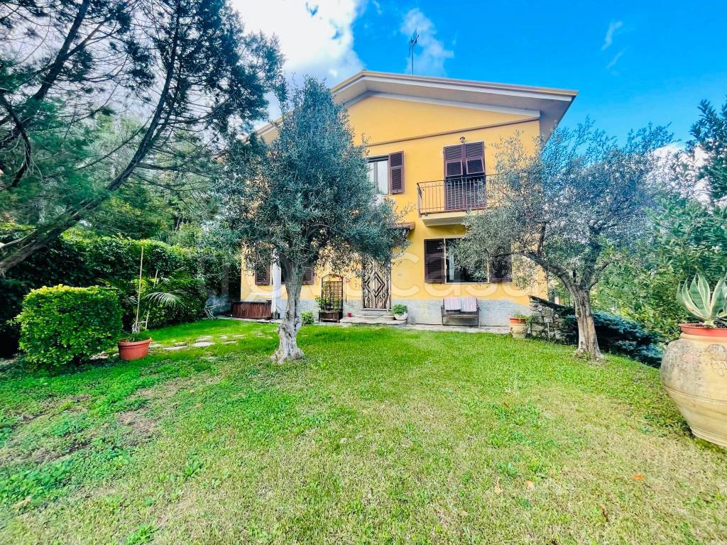 Villa Bifamiliare in vendita ad Arcola via Gaggiano