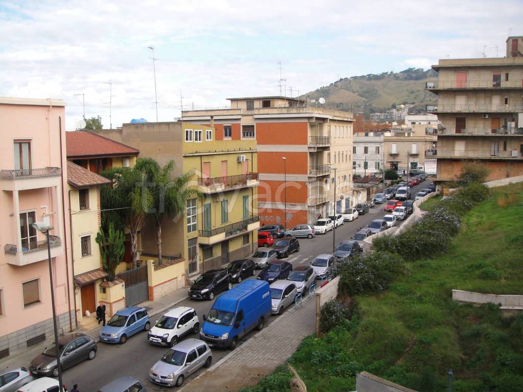 Ufficio in affitto a Reggio di Calabria via Demetrio Tripepi