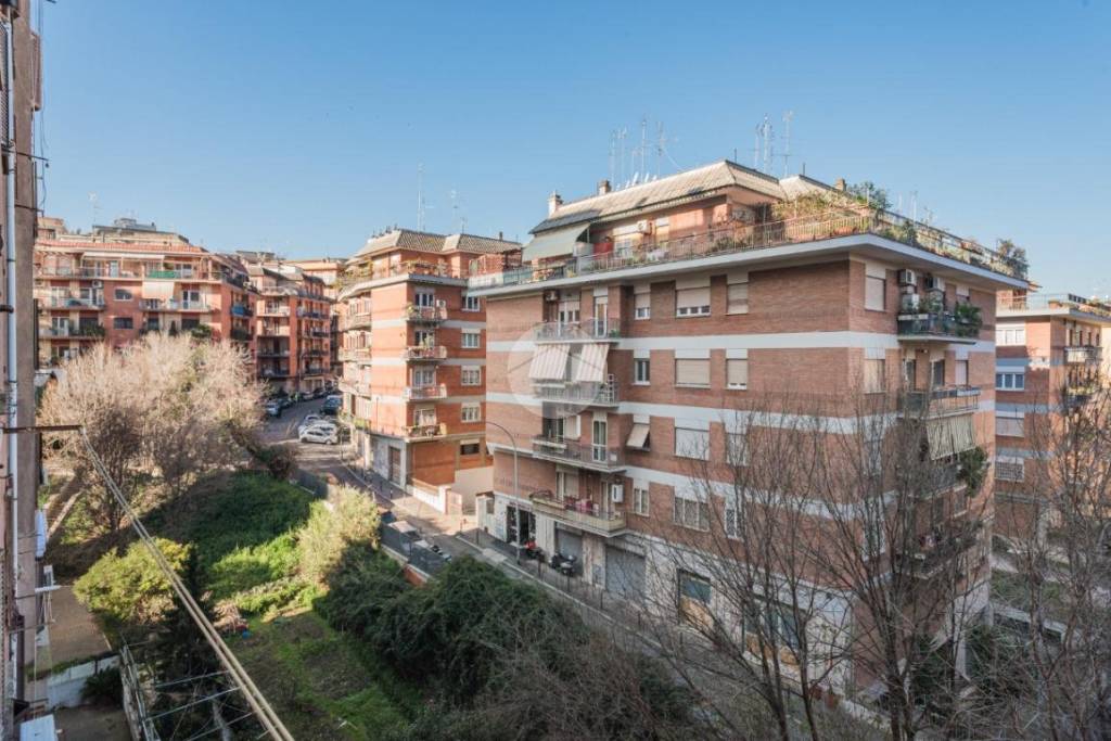 Appartamento in vendita a Roma via Di Donna Olimpia, 30