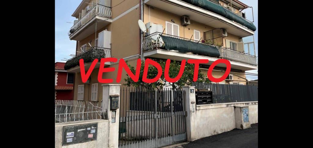 Appartamento in vendita a Roma via Giacinto Martorelli, 87