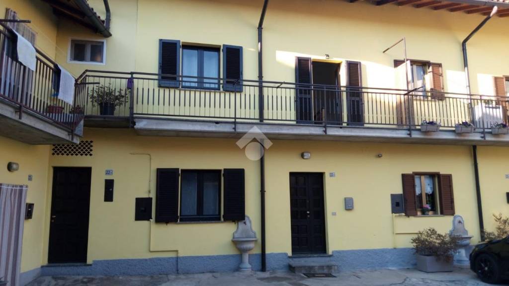 Casa Indipendente in vendita ad Arosio via Santa Maria Maddalena, 22