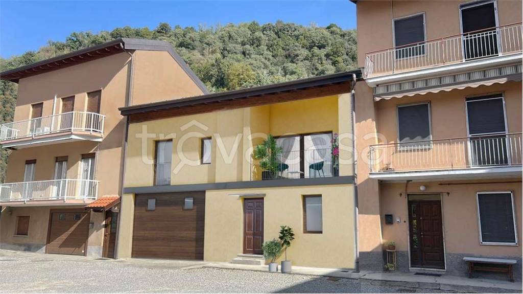 Casa Indipendente in vendita a Montorfano via como