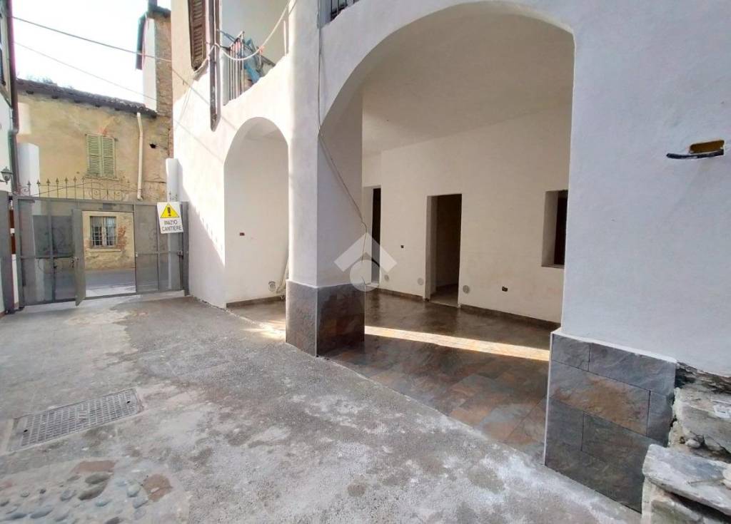 Appartamento in vendita a Como via Sant'Antonino, 59