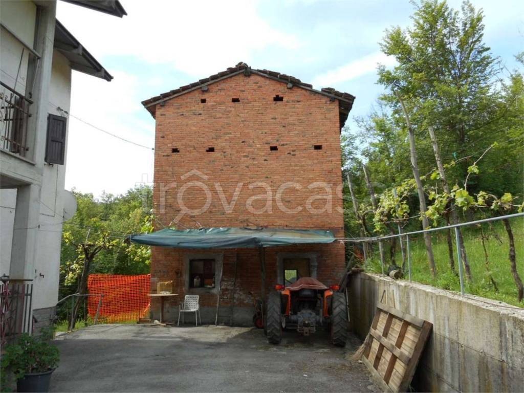 Cascina in vendita a Prignano sulla Secchia via Val Rossenna 2 Tronco, 2079