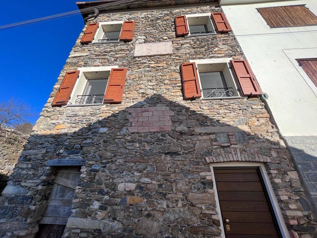 Villa a Schiera in vendita a Molini di Triora sp17