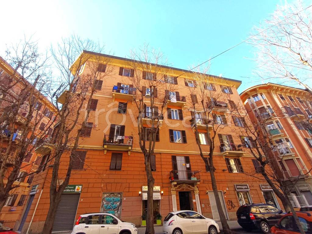 Appartamento in vendita a Genova via Bolzaneto, 31