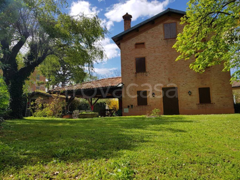 Villa in vendita a Bologna via di Gaibola