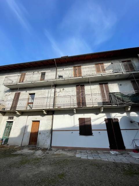 Appartamento in vendita a Castelletto sopra Ticino piazza Giacomo Matteotti
