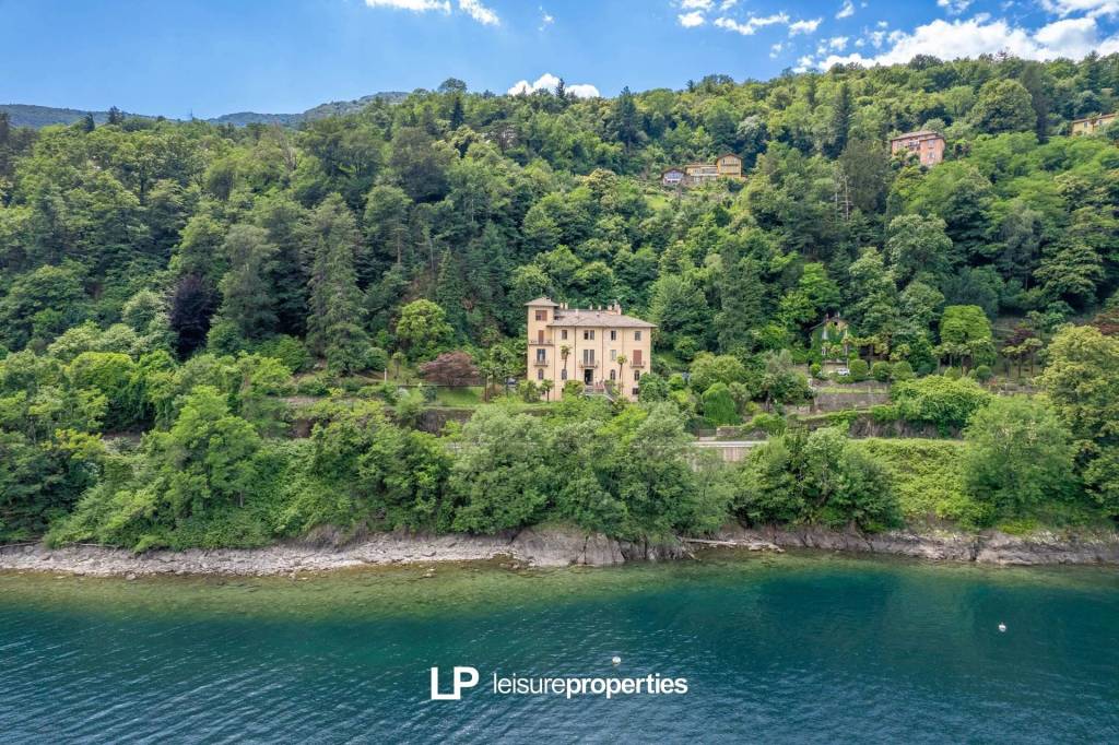 Villa in vendita a Cannobio via Casali Solivo,