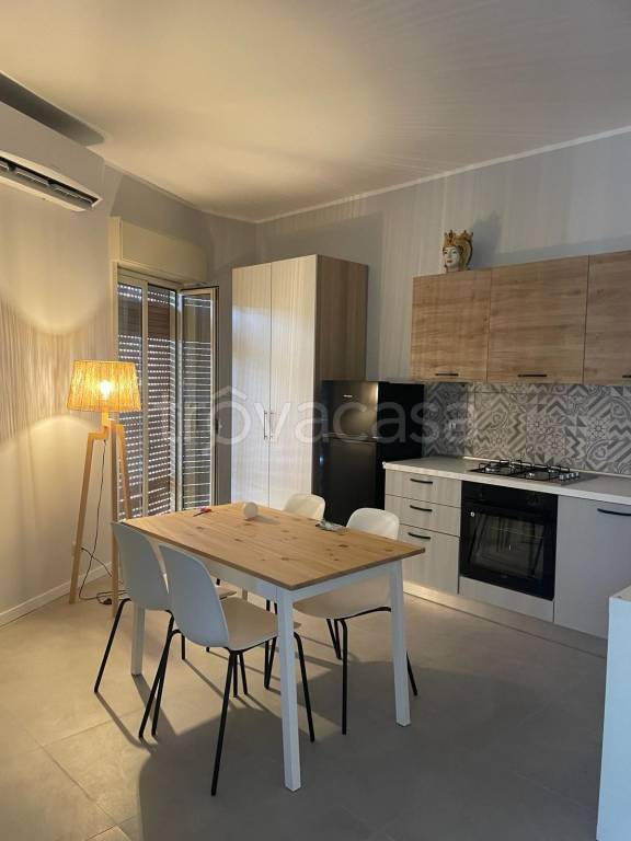 Appartamento in in affitto da privato ad Aci Castello via Antonino Privitera, 2