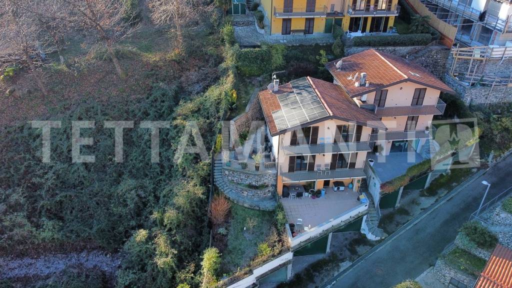 Villa a Schiera in vendita ad Argegno via Pizzo Gordona, 23