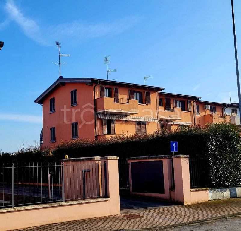 Villa a Schiera in vendita a Sissa Trecasali via padre dante bertoli, 25
