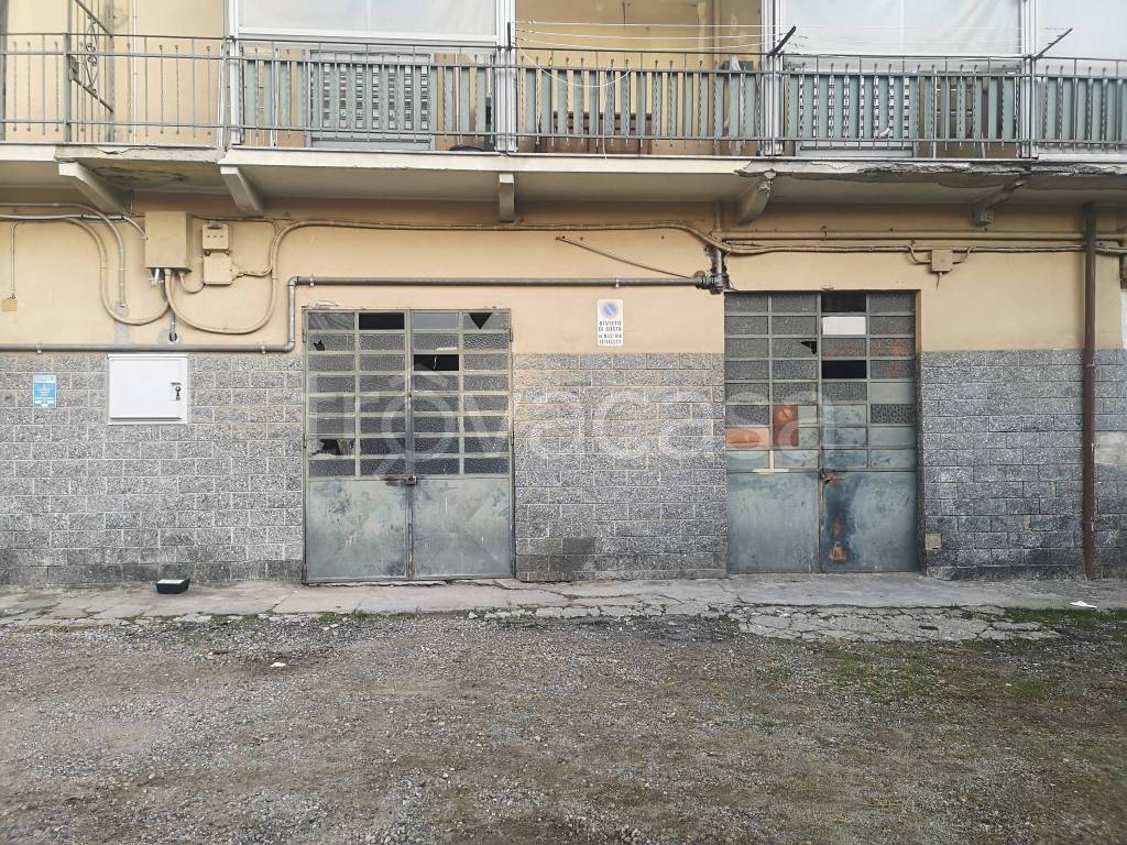 Magazzino in vendita a Nichelino via Polveriera, 1