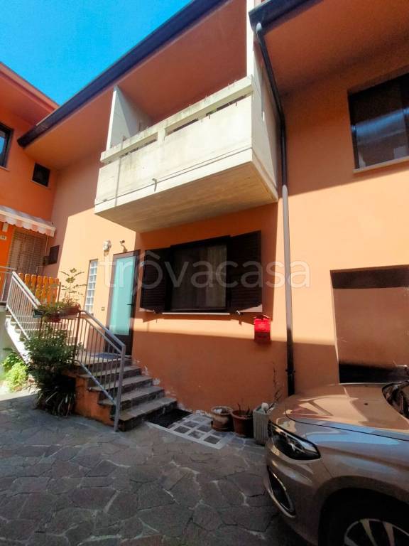 Villa a Schiera in in vendita da privato a Trasaghis via San Valentino, 21