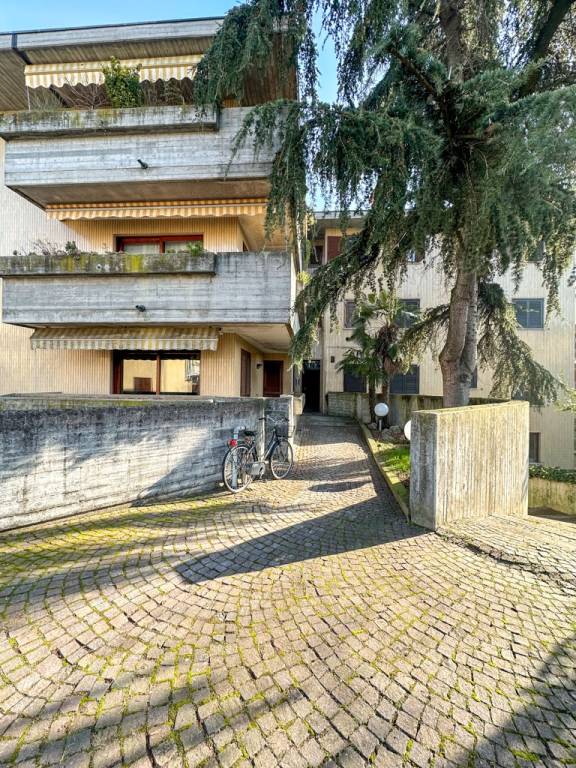 Appartamento in vendita a Castrezzato via b. Cavalli, 1