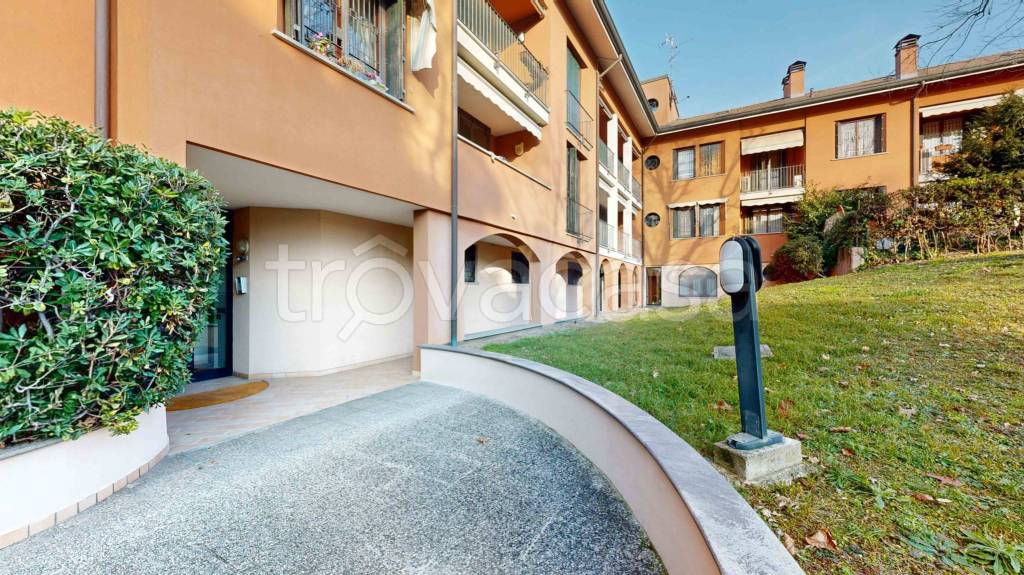 Appartamento in vendita a Cernusco sul Naviglio via Roggia Renatella, 2