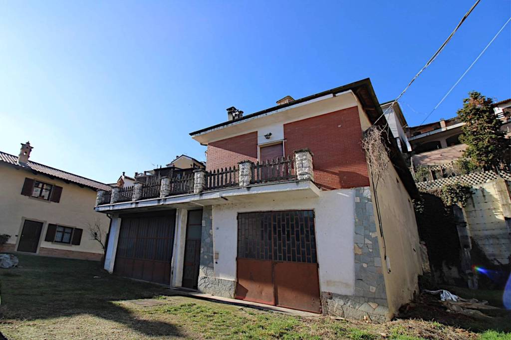 Casa Indipendente in vendita a Cisterna d'Asti via alfieri